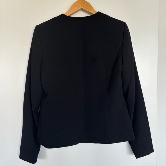 KARL LAGERFELD 18” PTP Suit Jacket with Pearl Detail, Black, Size 8. - Picture 8 of 10